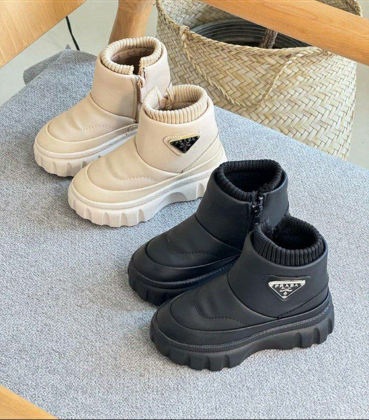 IMG_20251208_224335_020 نیم بوت بچگانه پرادا - Image 1