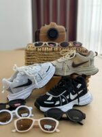 کتونی بچگانه نا.یک V2K