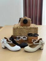 کفش بچگانه پاشنه نقره ای